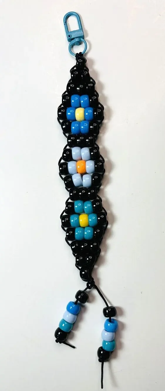 Handmade Beaded Keychain Charm – Colorful Floral Pony Bead Bag Accessory -vn